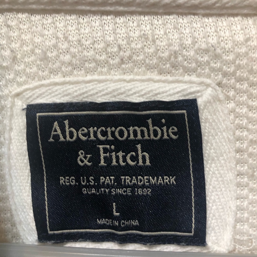 Abercrombie pull over - Picture 2 of 3